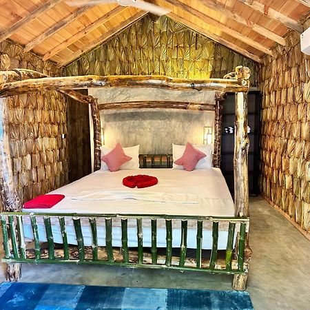 Swiss Kiss Beach Resort Уппувели Экстерьер фото