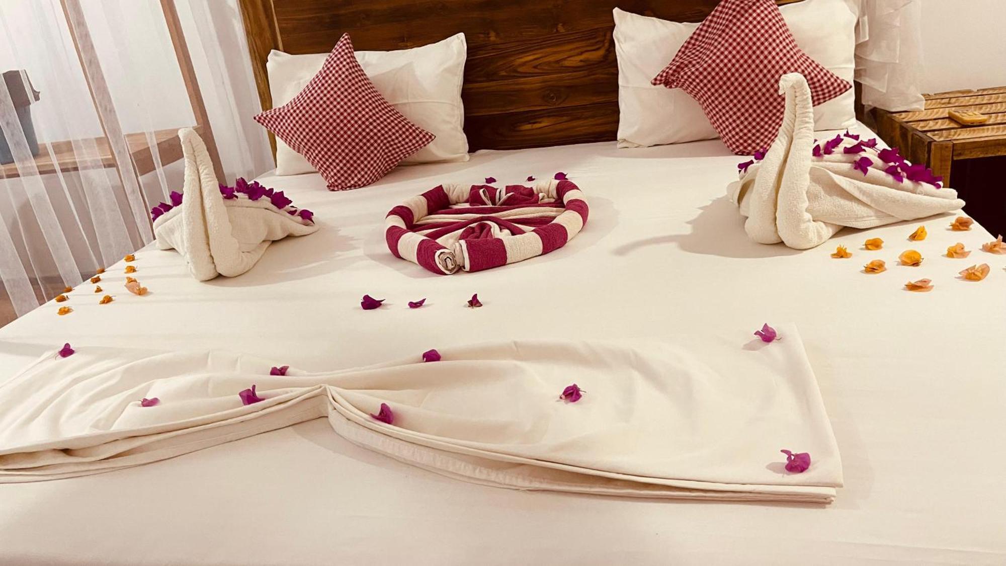 Swiss Kiss Beach Resort Уппувели Экстерьер фото