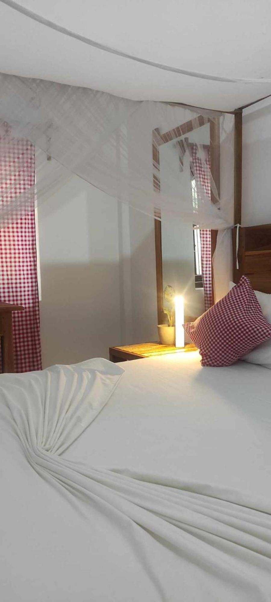 Swiss Kiss Beach Resort Уппувели Экстерьер фото