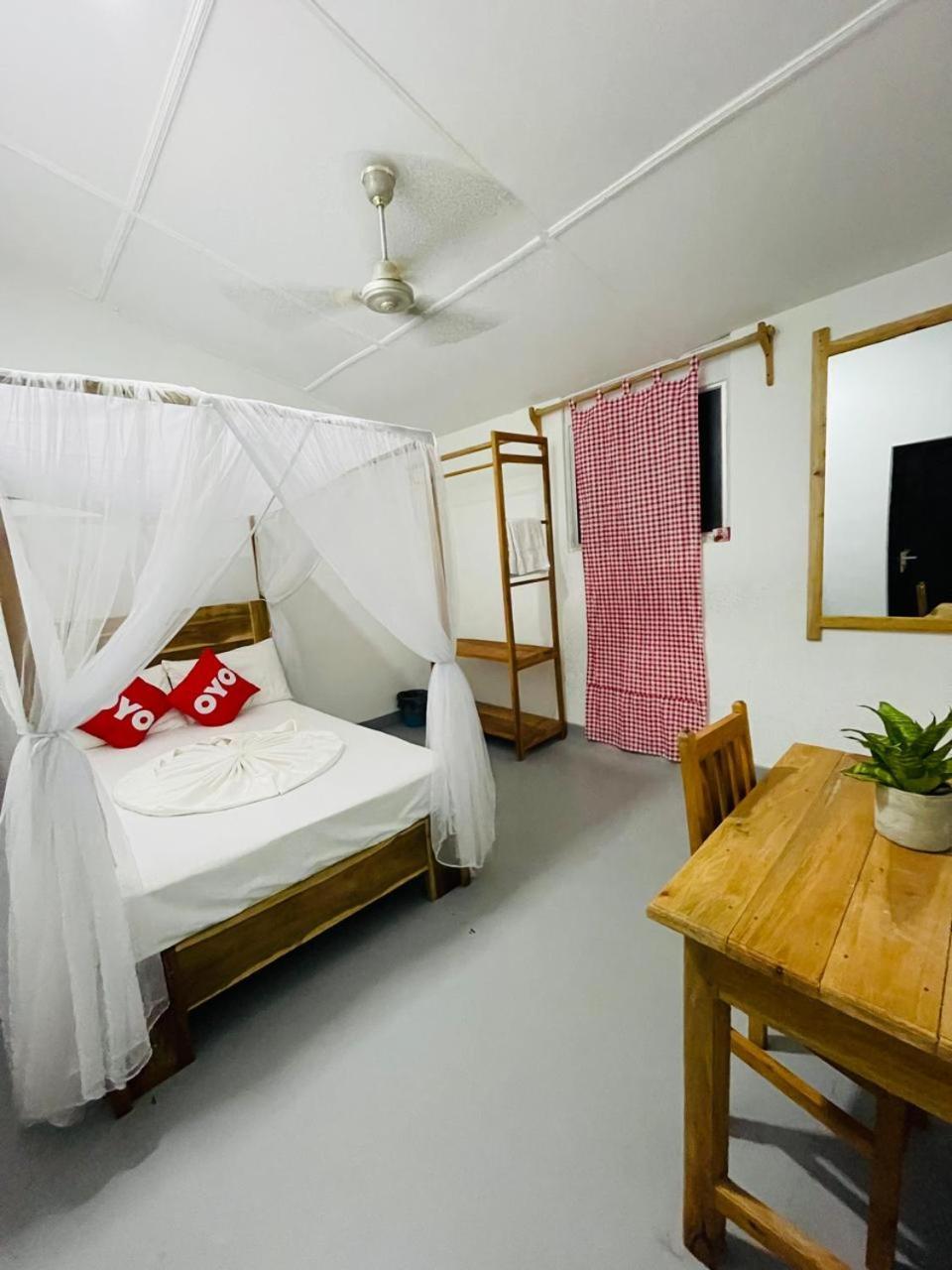 Swiss Kiss Beach Resort Уппувели Экстерьер фото