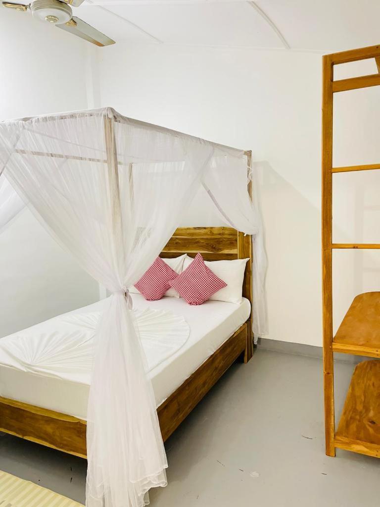 Swiss Kiss Beach Resort Уппувели Экстерьер фото