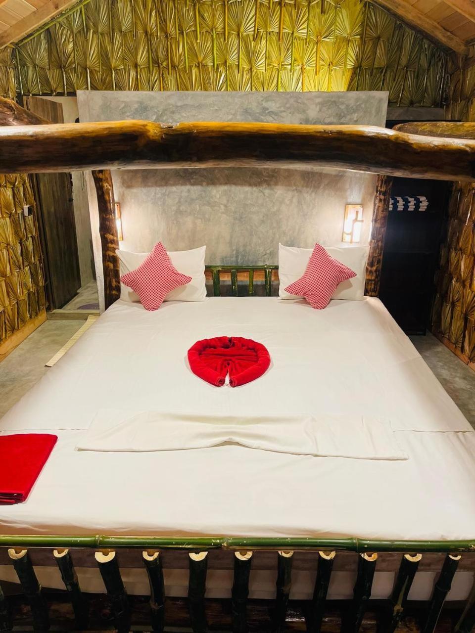 Swiss Kiss Beach Resort Уппувели Экстерьер фото